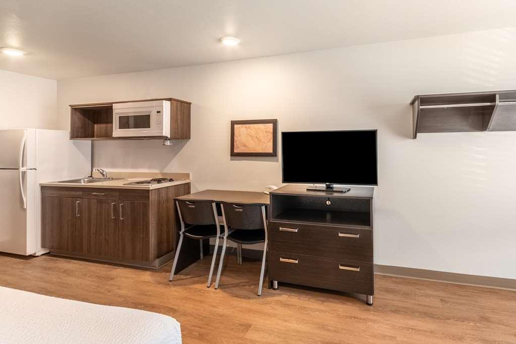 Extended Stay America Select Suites - Бомонт Номер фото